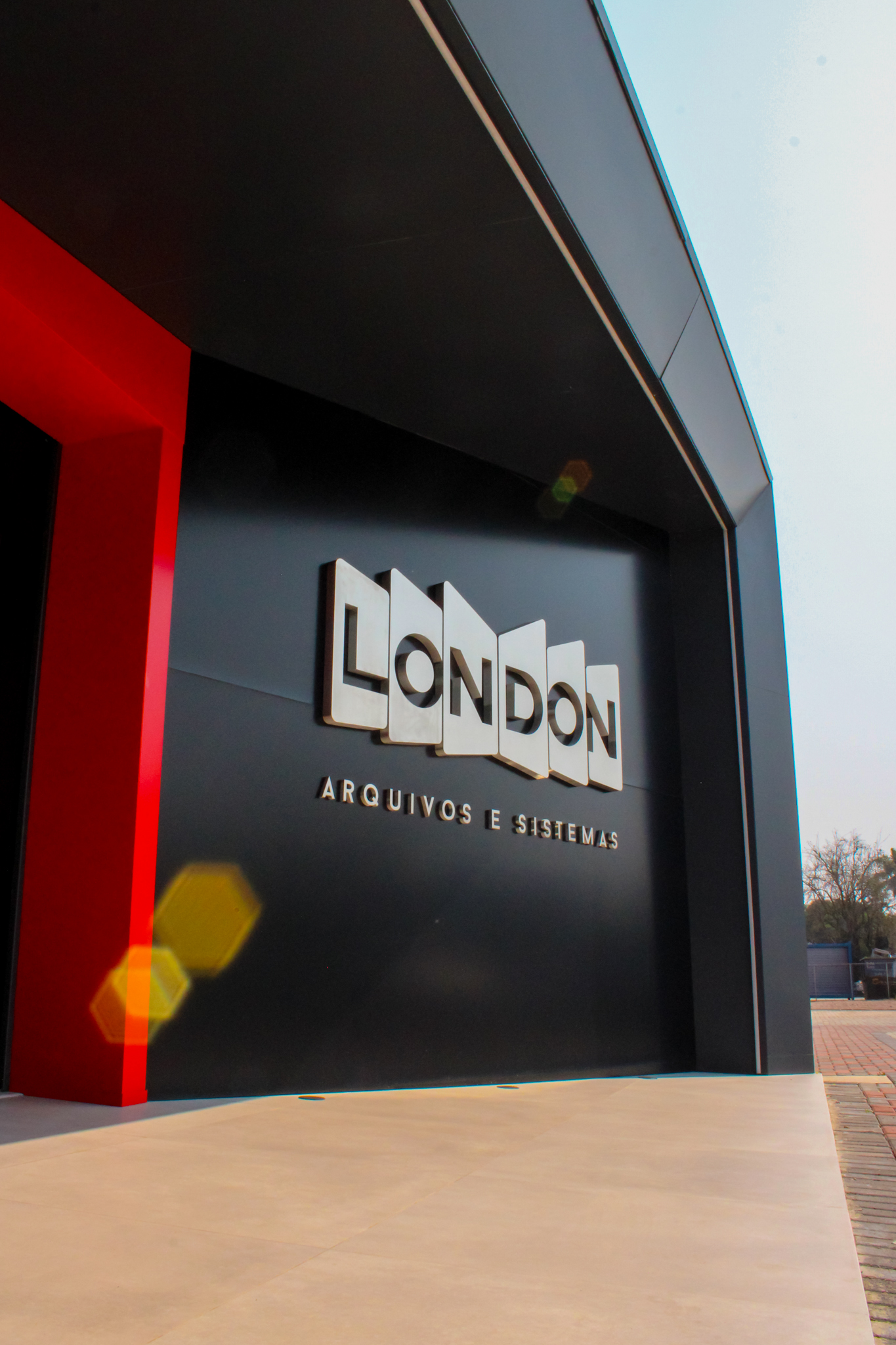arquivo deslizante London em ambiente corporativo